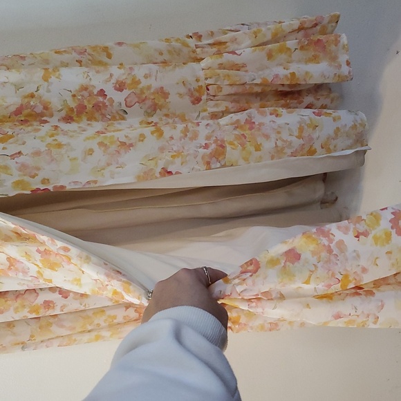 Birdy Grey Michelle Dress Size Sm Chiffon Pressed Floral Ruffle Sleeve Side Slit - Picture 7 of 16